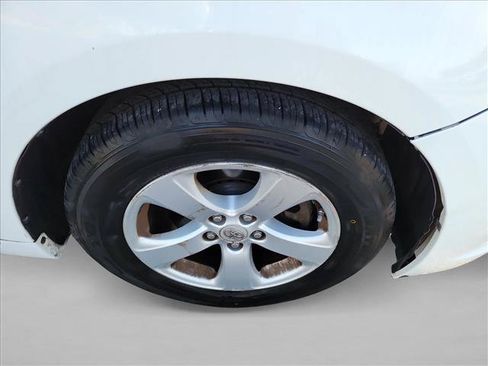 Used 2014 Toyota Sienna L FWD image 10