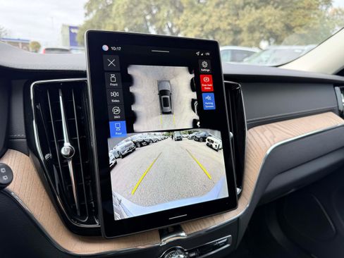 New 2026 Volvo XC60 B5 Ultra w/ Climate Package image 23