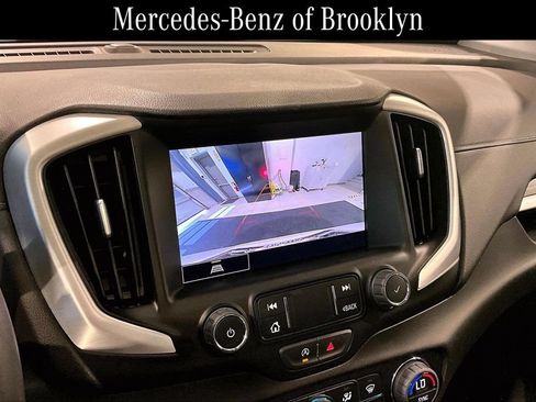 Used 2023 GMC Terrain SLT AWD/4WD image 26