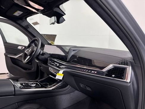 New 2027 BMW X7 xDrive40i w/ Executive Package AWD/4WD image 18