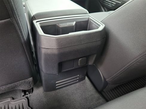 Used 2025 Toyota Tacoma SR5 image 11