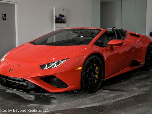 Used 2023 Lamborghini Huracan EVO image 13