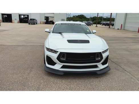 Used 2025 Ford Mustang GT Premium w/ GT Performance Package RWD image 3