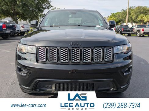 Used 2020 Jeep Grand Cherokee Altitude AWD/4WD image 8