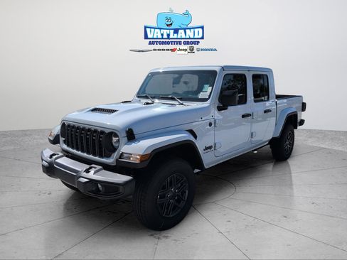 New 2025 Jeep Gladiator Sport image 3