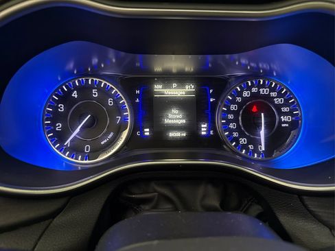 Used 2017 Chrysler 200 Limited Platinum FWD image 37