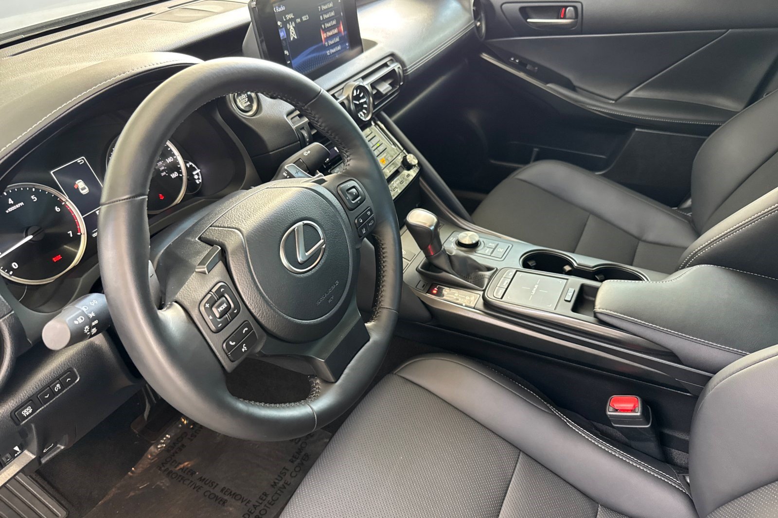 Certified 2025 Lexus IS 300 F Sport RWD image 11
