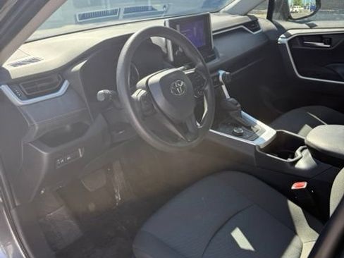 Used 2025 Toyota RAV4 XLE AWD/4WD image 14