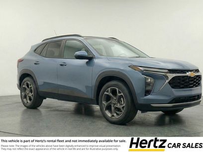 Used 2025 Chevrolet Trax LT