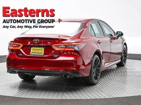 Used 2021 Toyota Camry XLE AWD/4WD image 5