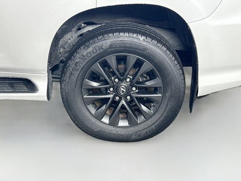 Used 2020 Lexus GX 460 Premium w/ Premium Package AWD/4WD image 9