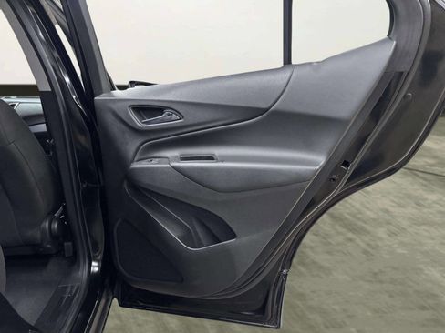 Used 2019 Chevrolet Equinox LT w/ Sun & Navigation Package image 17