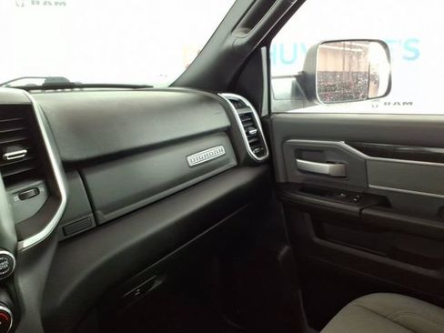 Used 2022 RAM 2500 Big Horn w/ Level C Equiment Group AWD/4WD image 23