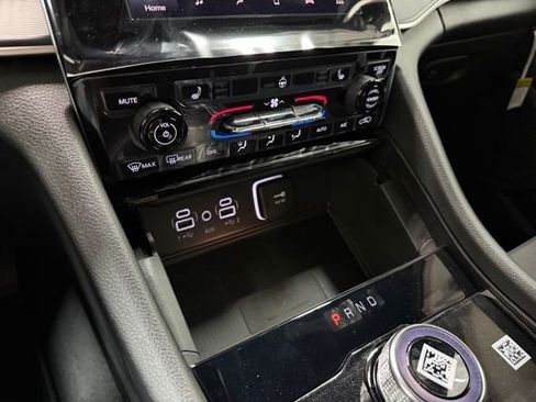 New 2026 Jeep Grand Cherokee L Laredo AWD/4WD image 18