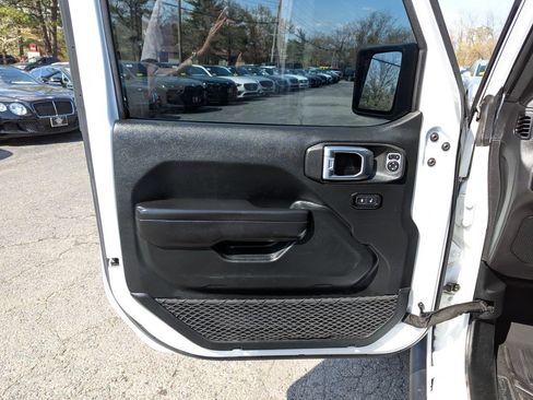 Used 2021 Jeep Gladiator Mojave w/ LED Lighting Group AWD/4WD image 11