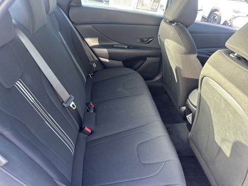 Used 2025 Hyundai Elantra Sport FWD image 6