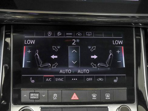 Used 2025 Audi Q7 2.0T Premium AWD/4WD image 32