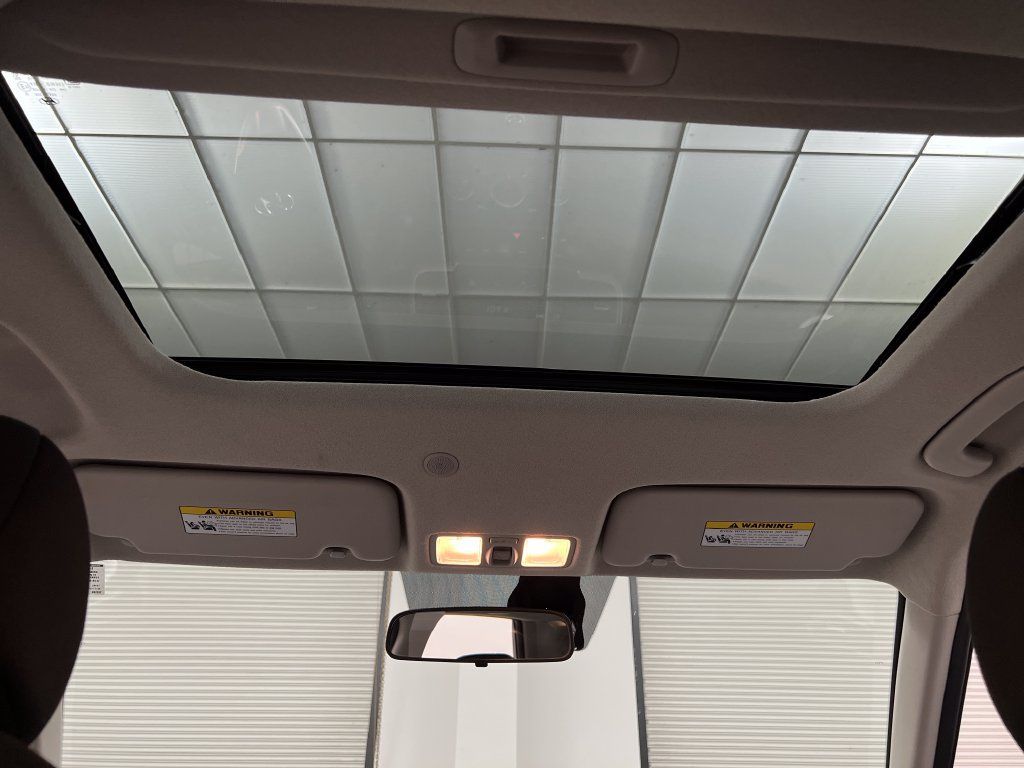 Used 2025 Hyundai Venue SEL FWD image 41