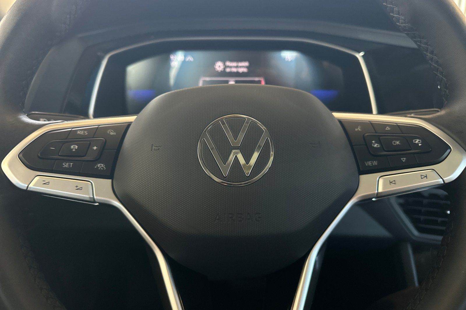 Used 2024 Volkswagen Jetta SE w/ Panoramic Sunroof Package FWD image 22