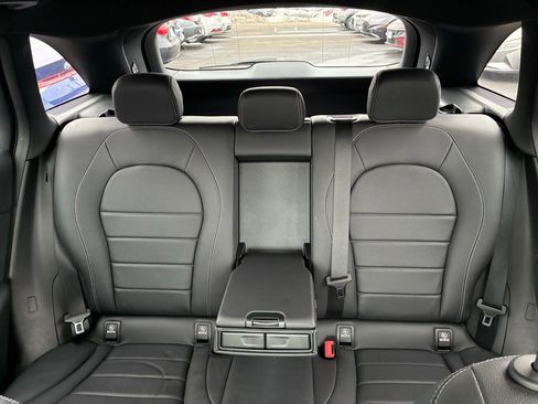 Used 2019 Mercedes-Benz GLC 300 4MATIC image 16