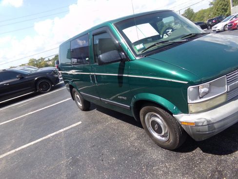 Used 1998 Chevrolet Astro w/ Convenience Group image 52