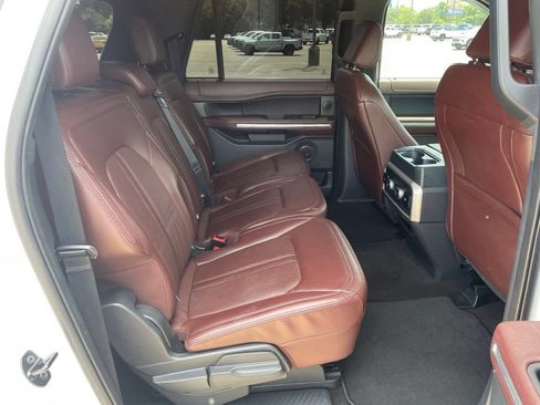 Used 2022 Ford Expedition Max Limited RWD image 35