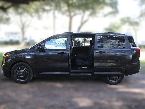 New 2026 Kia Carnival EX image 18