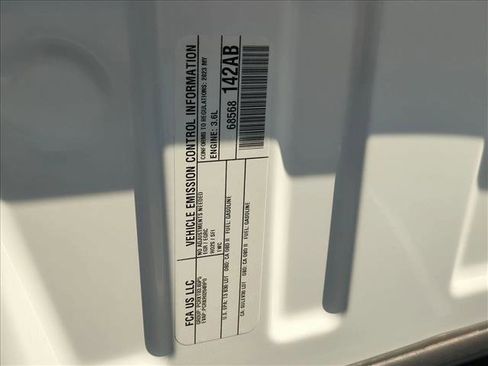 Used 2023 Jeep Grand Cherokee Laredo RWD image 24