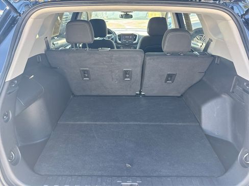 Used 2022 GMC Terrain SLE w/ Elevation Edition image 14