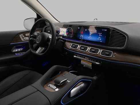 New 2026 Mercedes-Benz GLS 450 4MATIC image 57