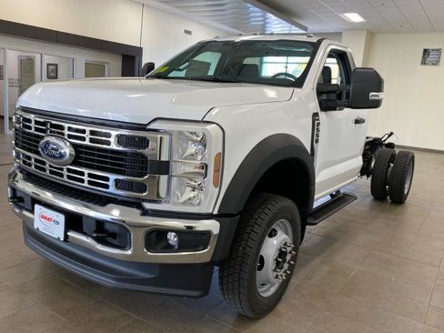 New 2026 Ford F550 4x4 Regular Cab Super Duty w/ XL Chrome Package image 4