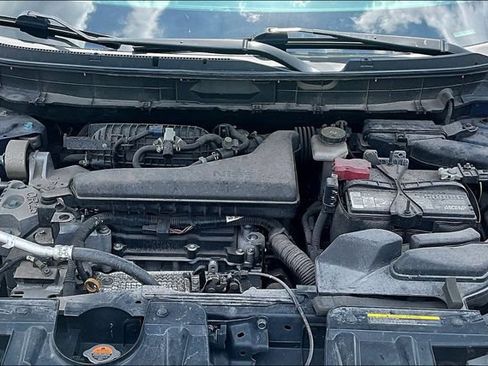 Used 2017 Nissan Rogue SV w/ SV Premium Package AWD/4WD image 29
