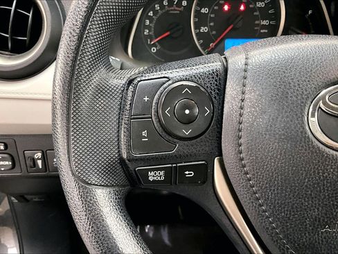 Used 2015 Toyota RAV4 LE image 21