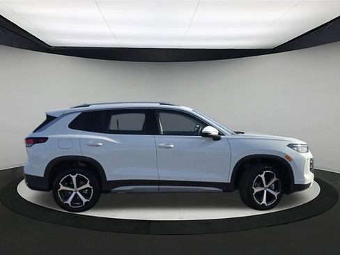 New 2026 Volkswagen Tiguan SE image 8