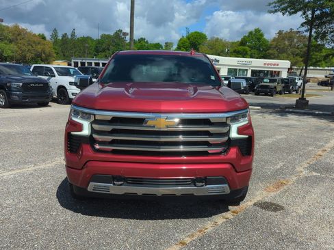 Used 2024 Chevrolet Silverado 1500 High Country w/ Max Trailering Package AWD/4WD image 9