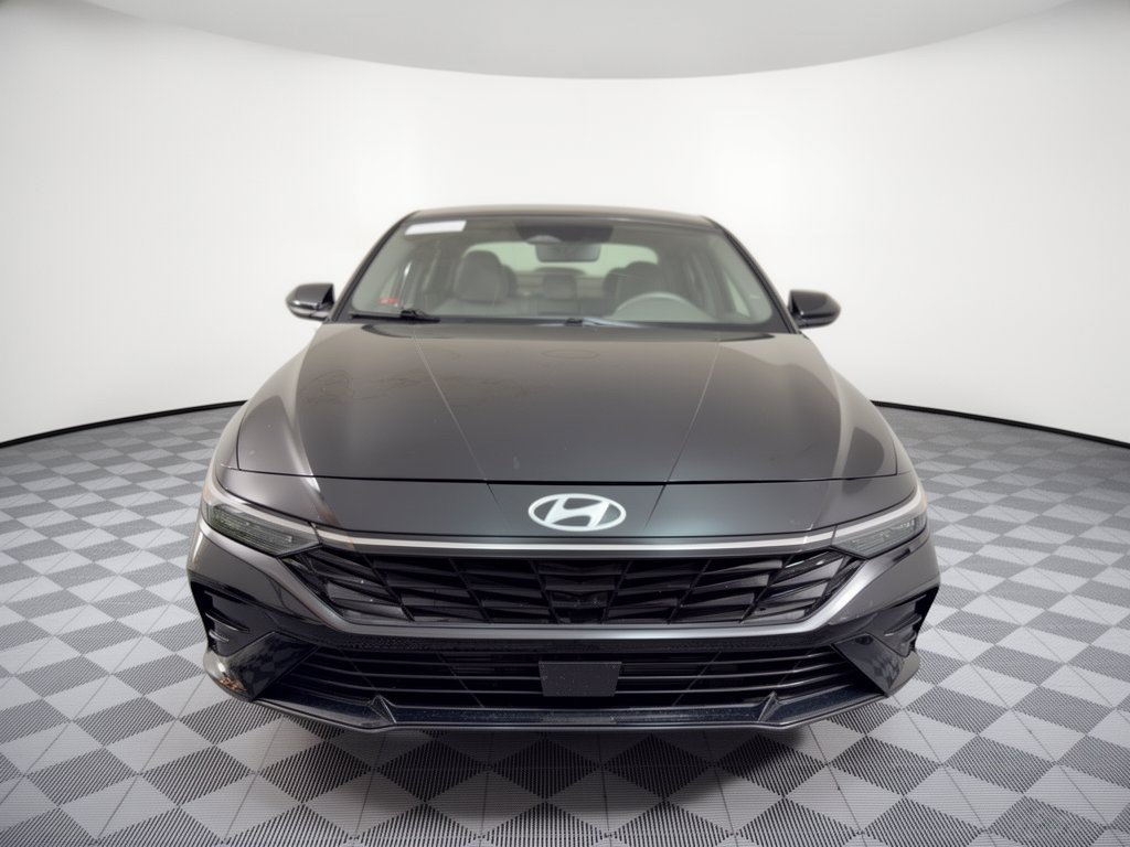 Used 2025 Hyundai Elantra SEL FWD image 6