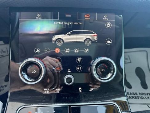 Used 2020 Land Rover Range Rover Velar S AWD/4WD image 33