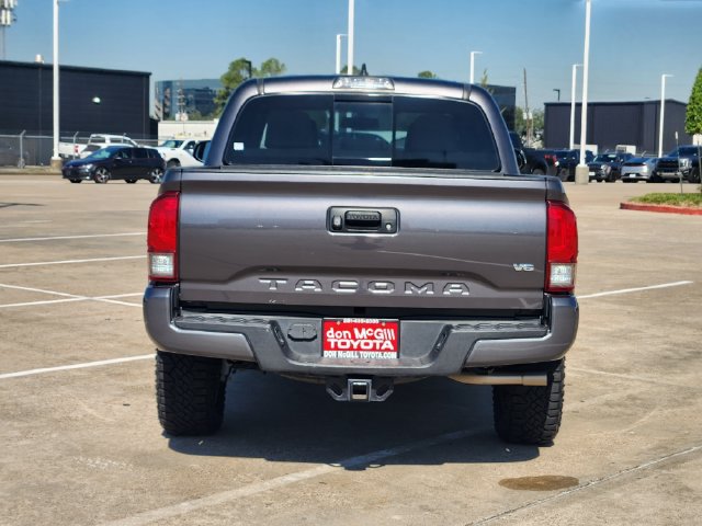 Certified 2017 Toyota Tacoma TRD Sport w/ Tow Package RWD image 6