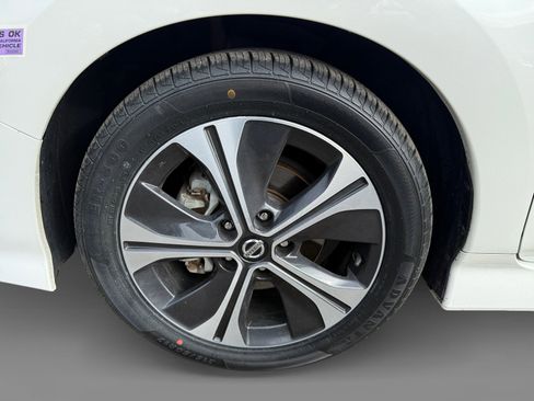 Used 2019 Nissan Leaf SV w/ SV All Weather Package image 9