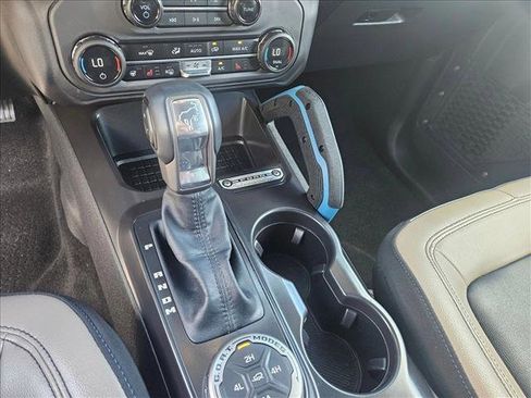 Used 2024 Ford Bronco Wildtrak image 13