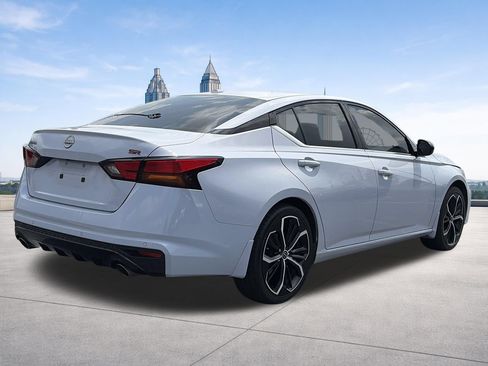 Certified 2025 Nissan Altima 2.5 SR w/ SR Premium Package FWD image 23