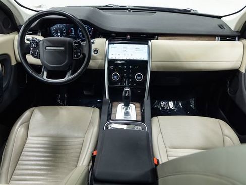 Used 2020 Land Rover Discovery Sport SE image 22