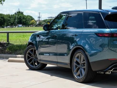 New 2026 Land Rover Range Rover Sport SE AWD/4WD image 13