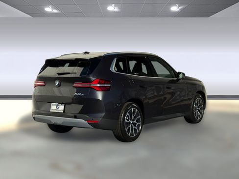 Used 2026 BMW X3 xDrive30 w/ Premium Package image 8