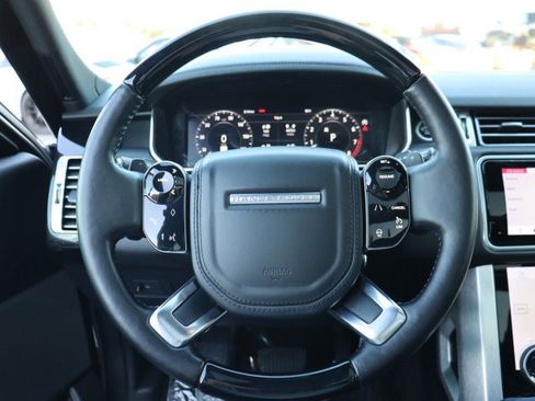 Used 2018 Land Rover Range Rover HSE image 28