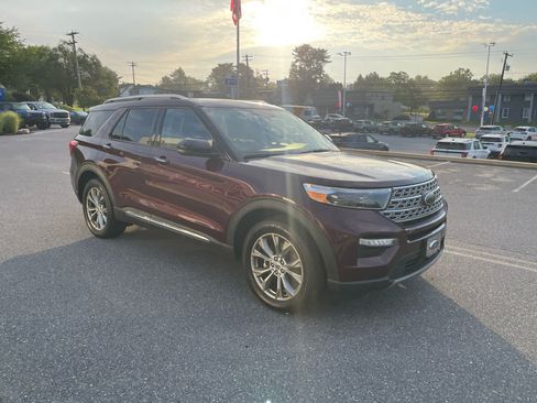 Used 2022 Ford Explorer Limited w/ Equipment Group 301A AWD/4WD image 7