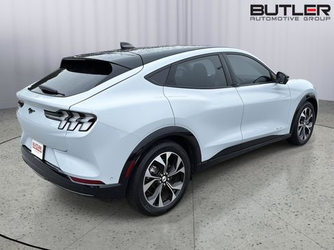 Used 2021 Ford Mustang Mach-E Premium RWD image 6