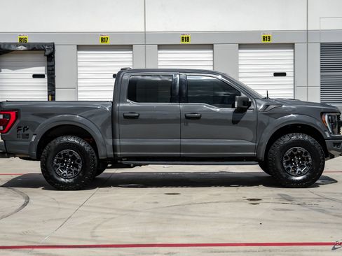 Used 2021 Ford F150 Raptor w/ Equipment Group 801A High AWD/4WD image 20