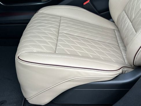 New 2026 Cadillac Lyriq Signature Sport w/ Nappa Leather Package AWD/4WD image 20