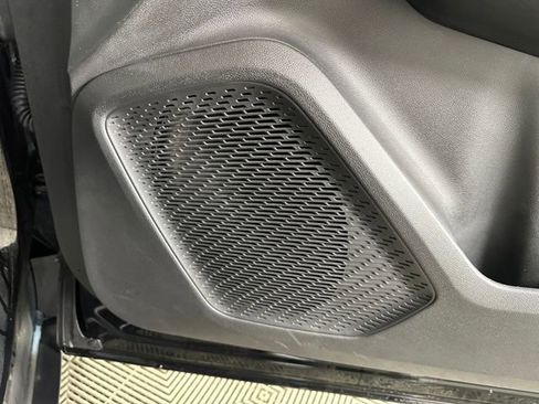 Used 2024 Chevrolet Equinox EV RS image 27